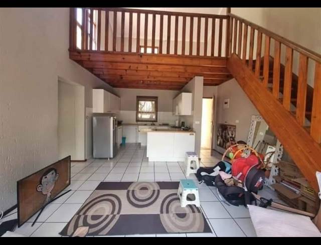 1 BEDROOM APARTMENT FOR SALE IN CONSTANTIA KLOOF